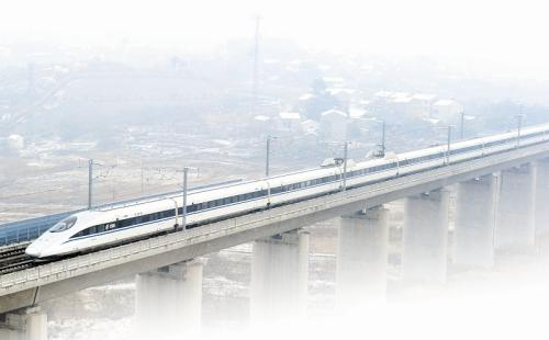 2012年12月26日：京广高铁开通运营