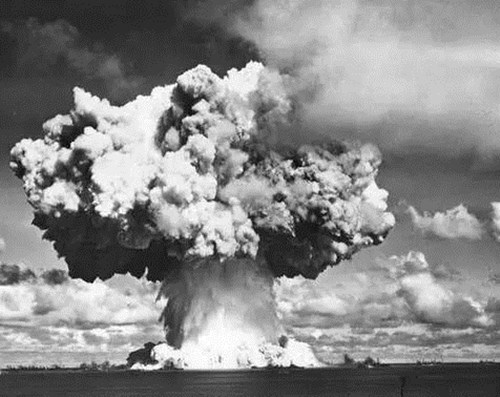 1971年02月11日：《禁止在海底试验核武器条约》签订