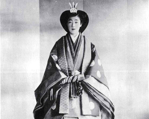 2000年06月16日：日本香淳皇后逝世