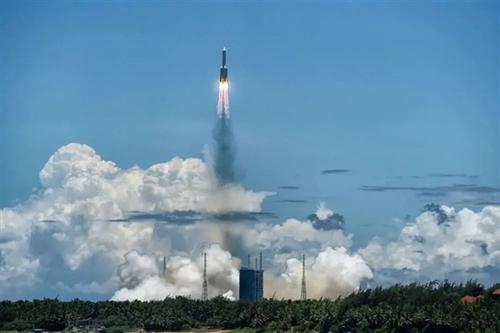 2020年11月24日：嫦娥五号发射成功