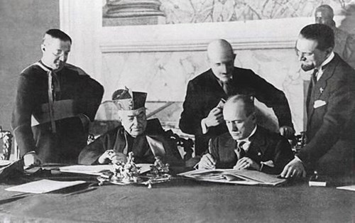 1929年02月11日：《拉特兰条约》签订