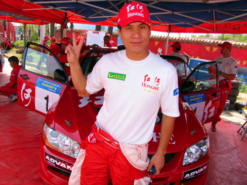 2008年06月17日：著名赛车手徐浪逝世