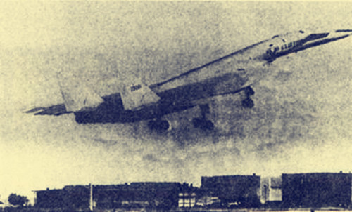 1964年5月11日：B-70轰炸机首航