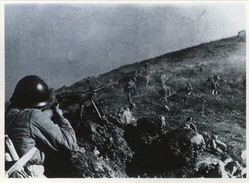 1944年9月15日：贝里琉岛战役爆发