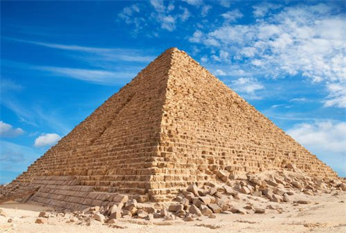 金字塔的数学之谜