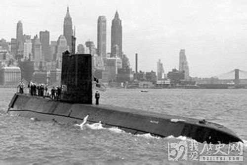 何时建造第一艘潜艇_第一艘原子动力潜艇介绍_第一艘原子动力潜艇的评价
