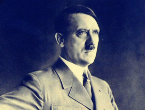 1945年4月30日：阿道夫·希特勒自杀