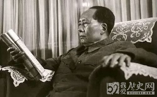 毛泽东严厉批评文艺界