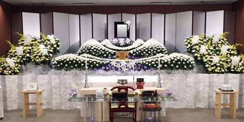 日本的葬礼流程是什么