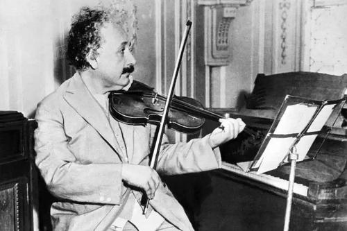 爱因斯坦和小提琴的故事