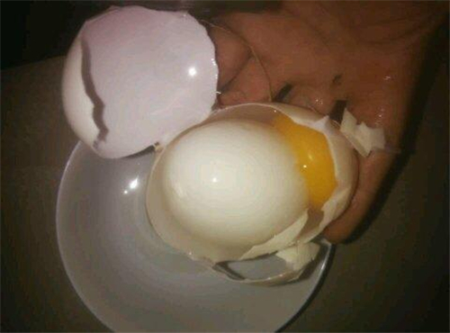 蛋中蛋是如何形成的